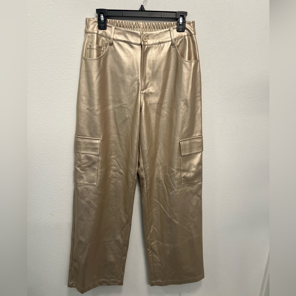NWOT - Madden NYC Gold Faux Leather Cargo Pants High Rise Size M - Picture 2 of 4